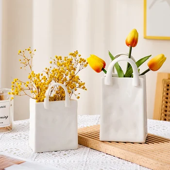 נורדי יצירתי סל קניות קרמיקה מיני אגרטל קישוט תיק פשוטה לסידור פרחים יבשים אגרטלים עיצוב שולחן מיני סירים אמנות