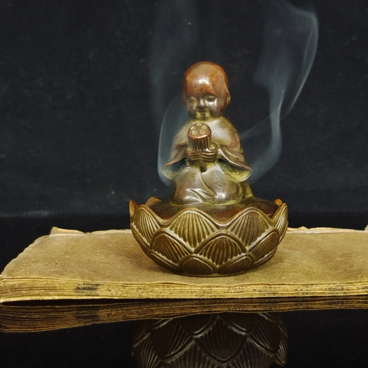 לוטוס ילדים מדיטציה פסל בודהה קטורת תנור הבודהיסטית קטורת ברונזה יוגה אלמוג תנור אמנות קישוט הבית
