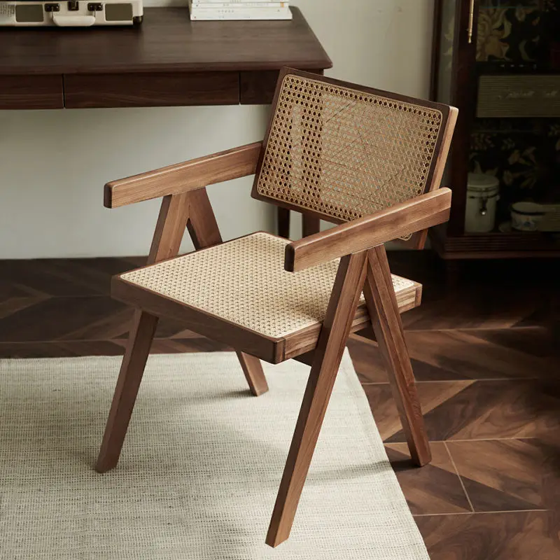 נורדי קש ארוג הכיסא הביתה מרפסת כיסא קש טבעי נכון קש מעצב מזדמן חיצוני קיפול אוכל עץ מלא על הכסא